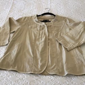 Short light weight swing jacket